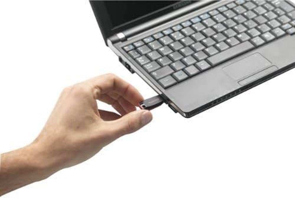 SanDisk Cruzer Blade USB 2.0 Flash Drive