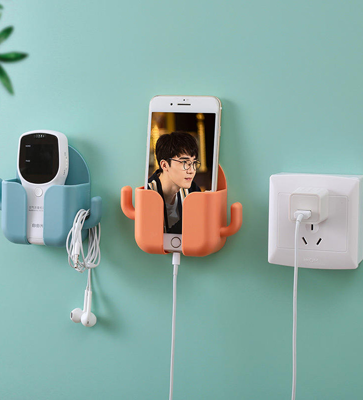 DZK Wall Mounted Remote Control Holder with Hook